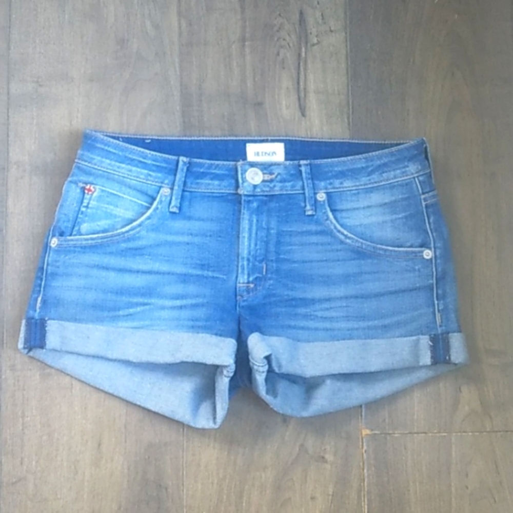 HUDSON HAMPTON CUFFED SHORT SHORT WOMANS 27